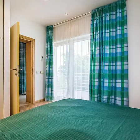 Appartamento Amazing In With Outdoor Swimming Pool, Sauna And Swimming Pool *